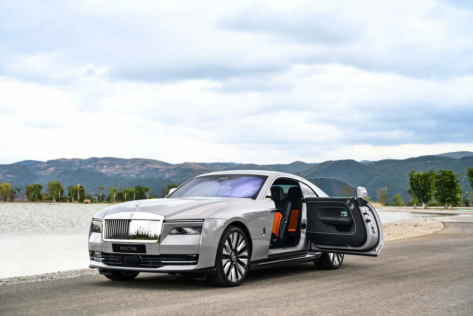Rolls-Royce Spectre 2026 - exterior, doors open front three quarter, Global reference market