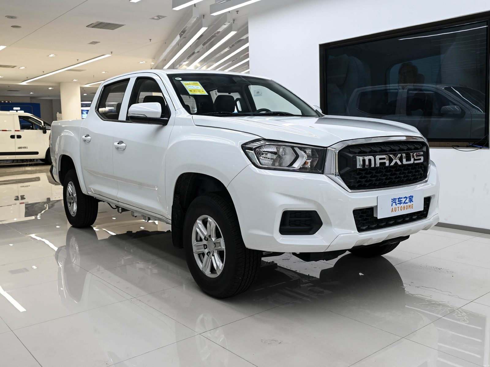 SAIC Maxus Pickup China Xingji EV / Interstellar EV 2023 - exterior, front three-quarter view, China market
