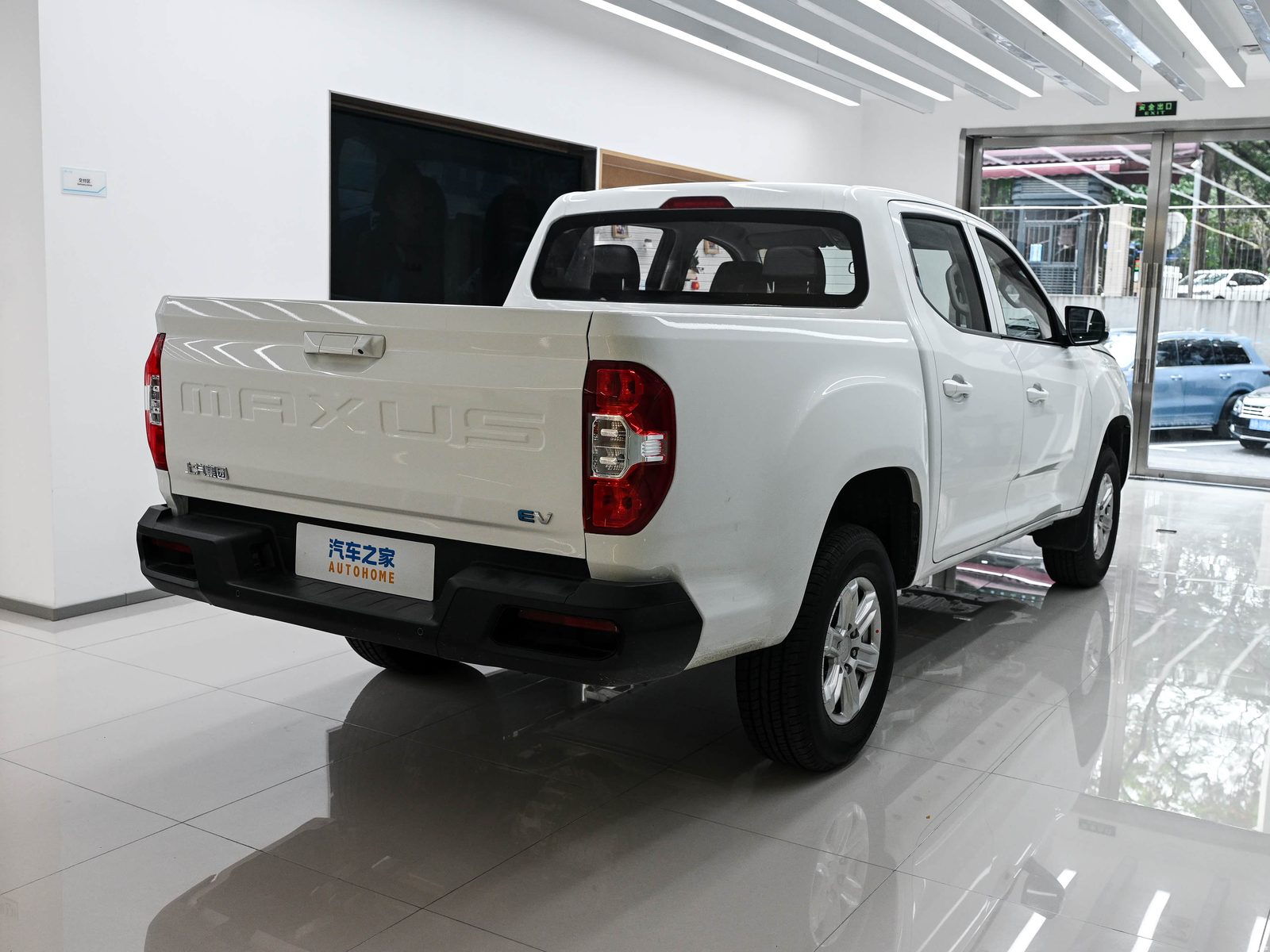 SAIC Maxus Pickup China Xingji EV / Interstellar EV 2023 - exterior, rear three-quarter view, China market
