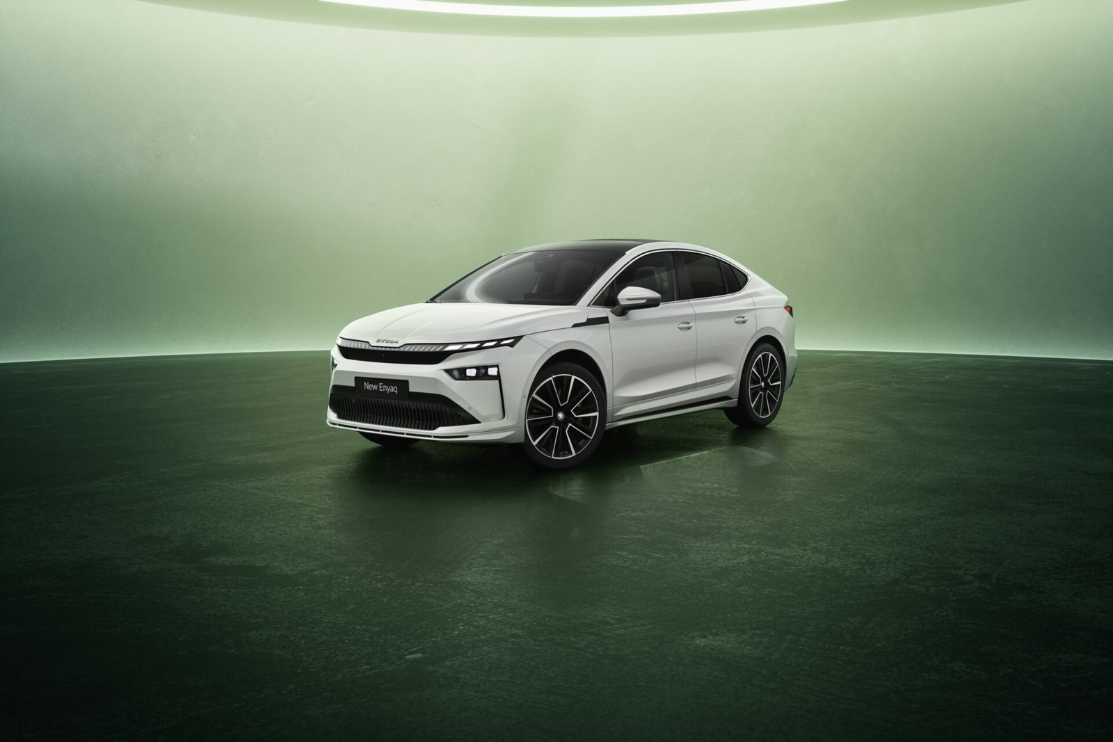 Škoda Enyaq Coupé 2022 - exterior, front three quarter studio, global market