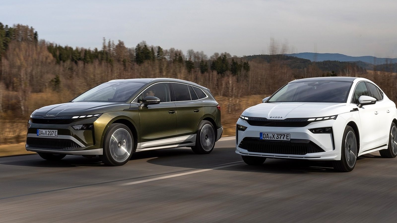 Škoda Enyaq 2021 - exterior, front 3q driving crop, EU market
