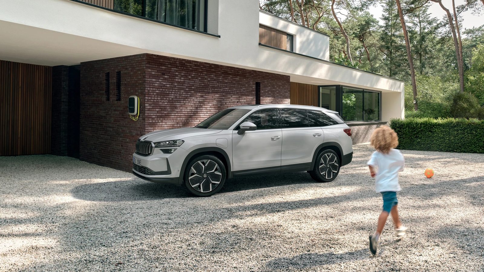 Škoda Kodiaq iV 2024 - exterior, side profile iv, Europe / EV Query only market