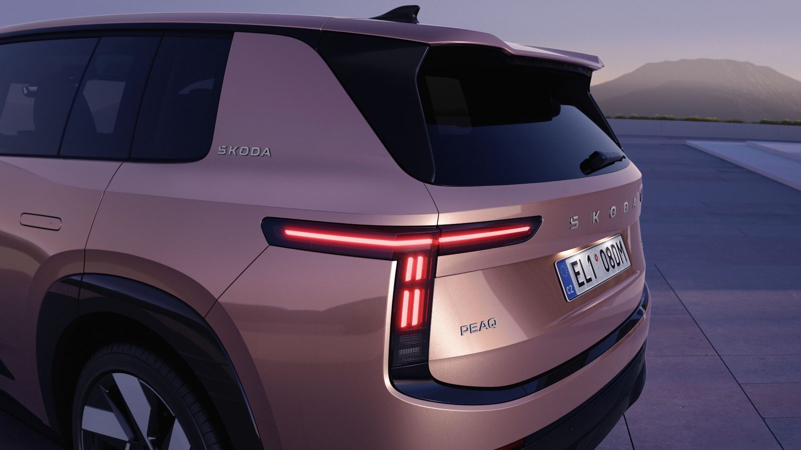 Škoda Peaq 2026 - exterior, rear three-quarter view, Europe / EV Query only market