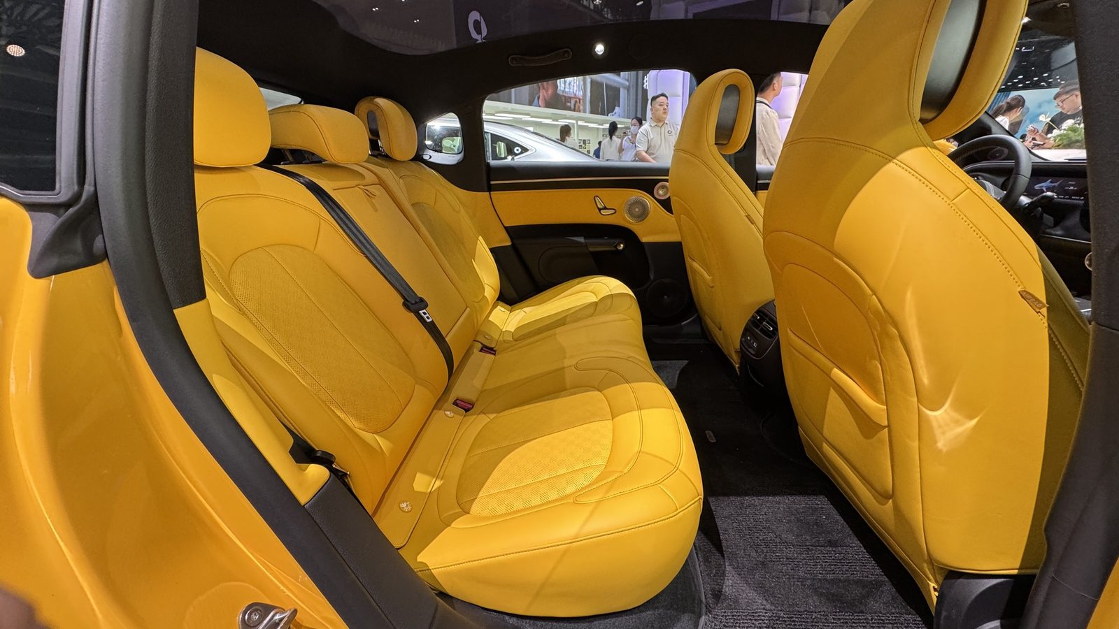 Smart #6 EHD Super Hybrid 2026 - main model photo, interior, dashboard