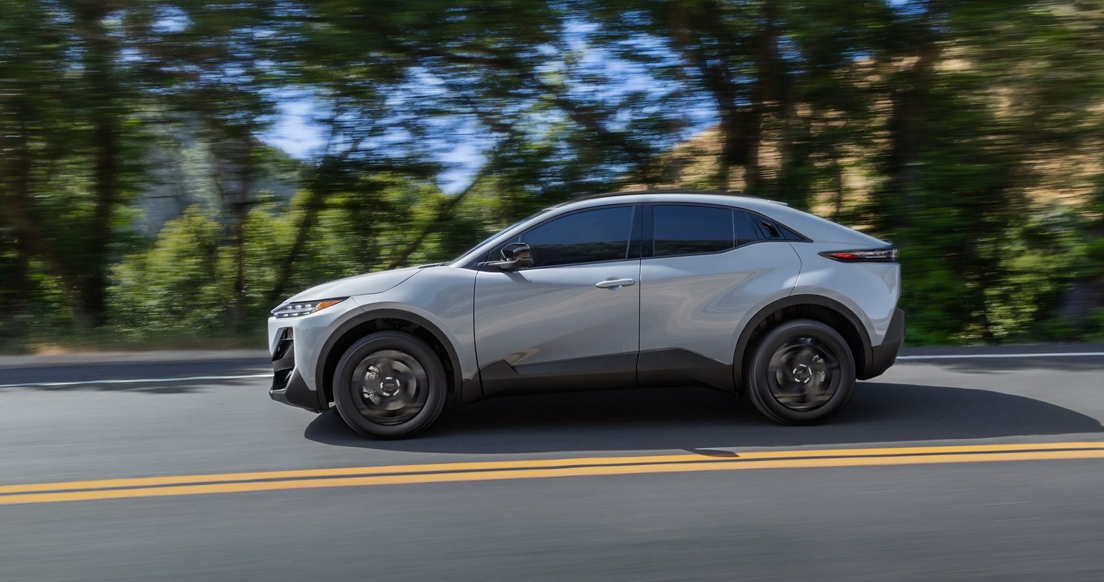 Subaru Uncharted EV 2026 - exterior, side profile road, US / EV Query only market