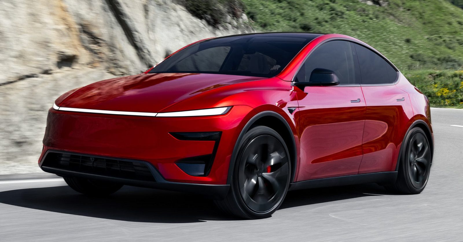 Tesla Model Y Performance China 2026 - exterior, front 3q motion, Global / China-equivalent market