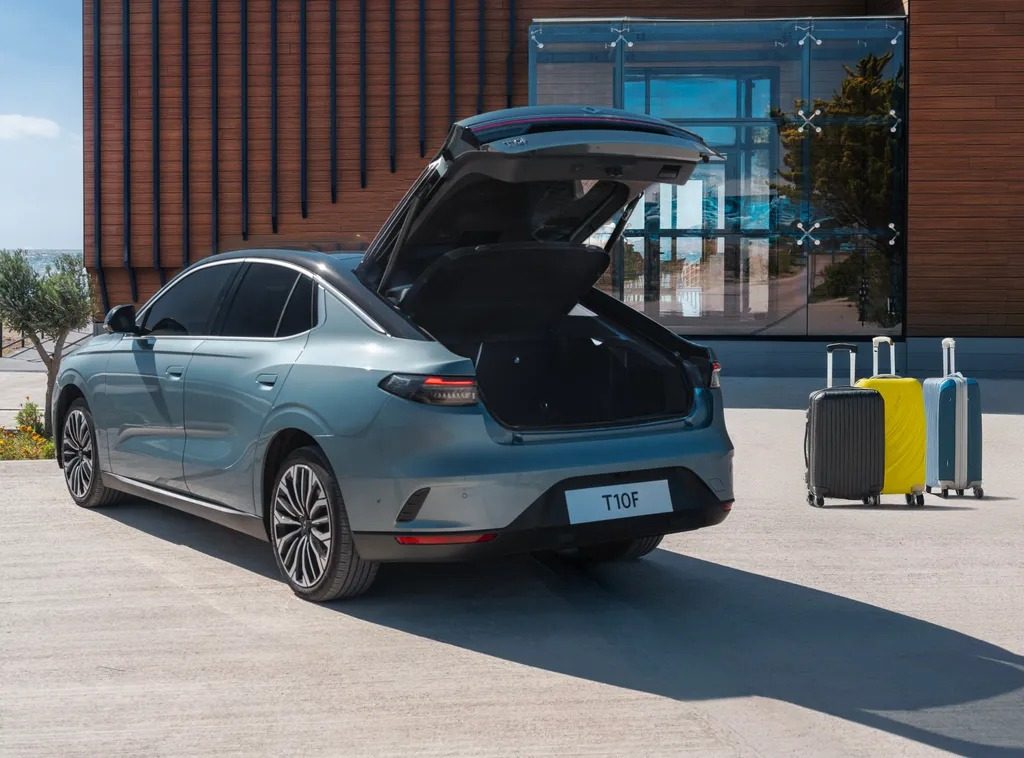 Togg T10F 2025 - exterior, rear trunk open, eu_turkey_reference market