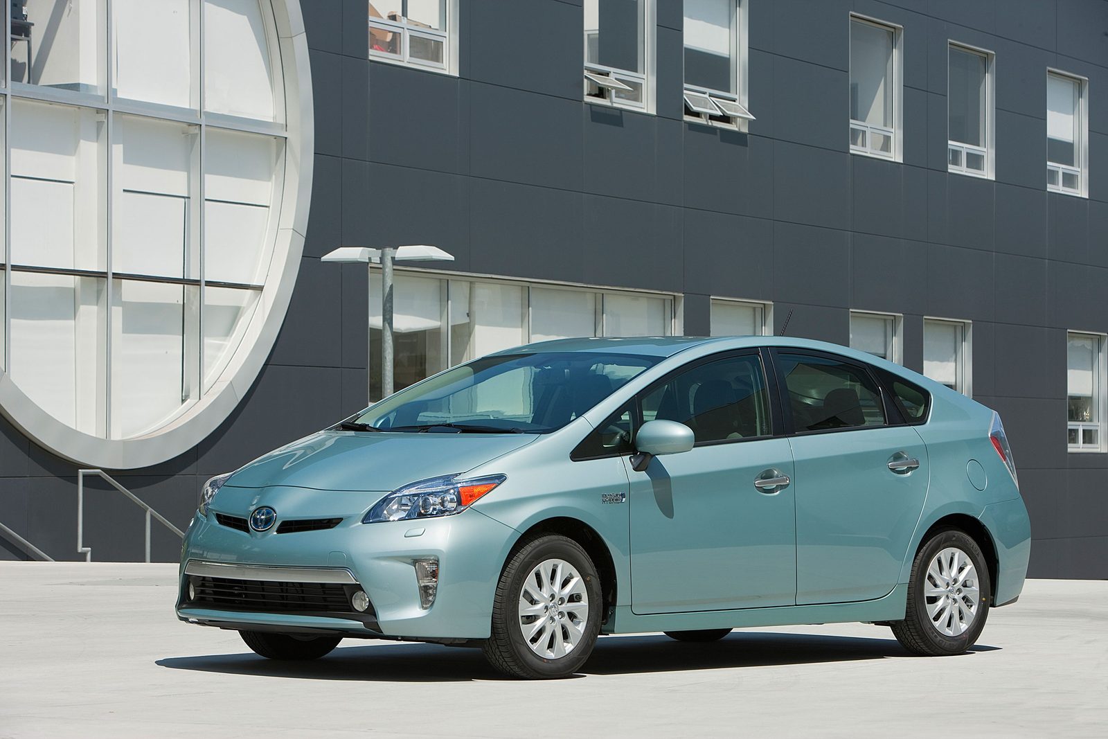 Toyota Prius Plug-in Hybrid Third Generation 2012 - exterior, gallery, United States historical generation reference market