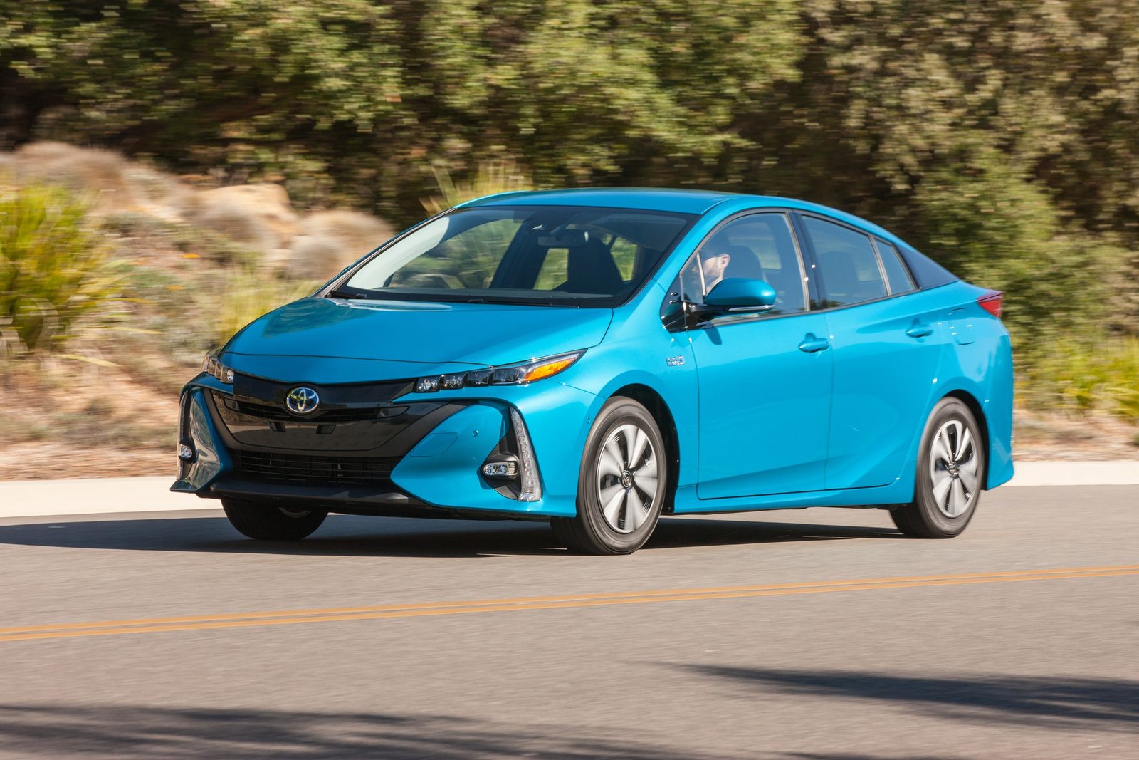 Toyota Prius Prime / PHV Fourth Generation 2016 - exterior, gallery, United States historical generation reference market