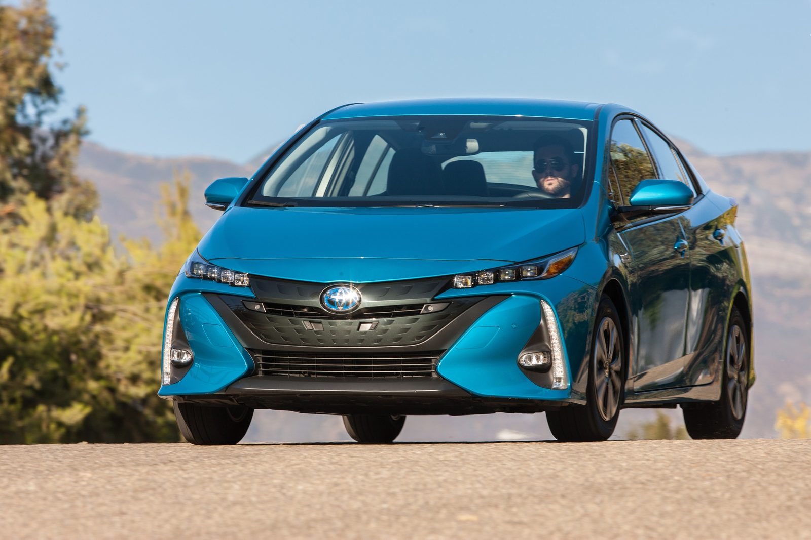 Toyota Prius Prime / PHV Fourth Generation 2016 - exterior, gallery, United States historical generation reference market