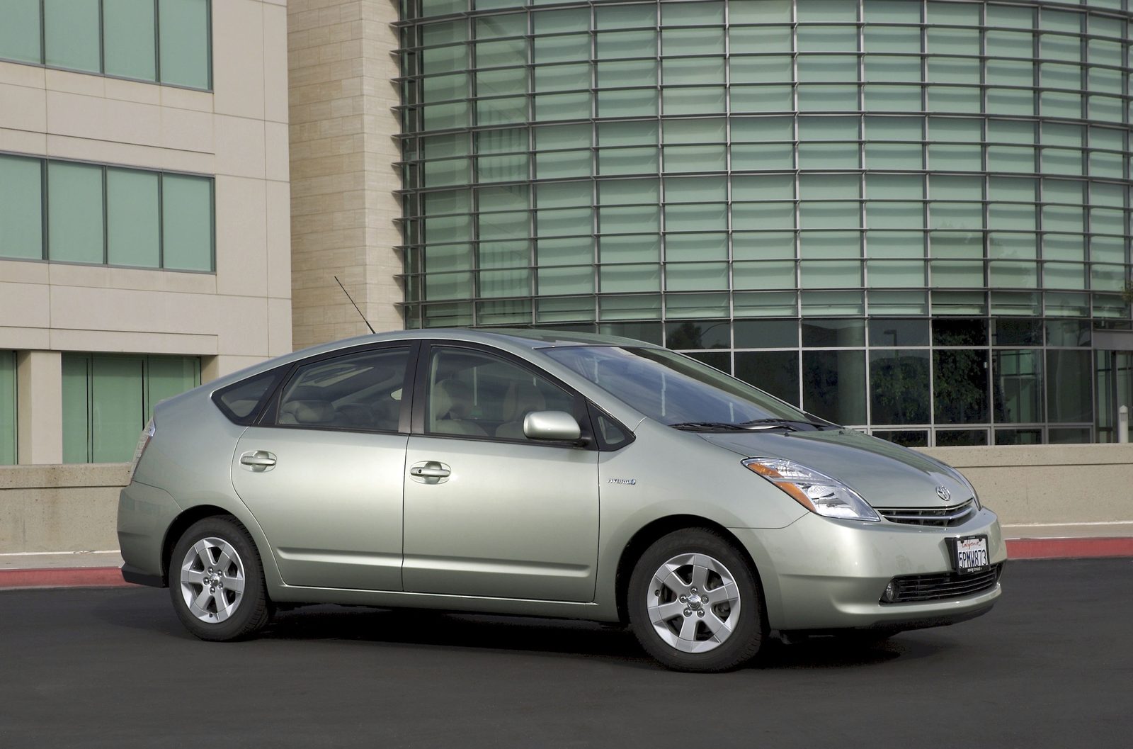 Toyota Prius Second Generation 2003 - exterior, gallery, United States historical generation reference market