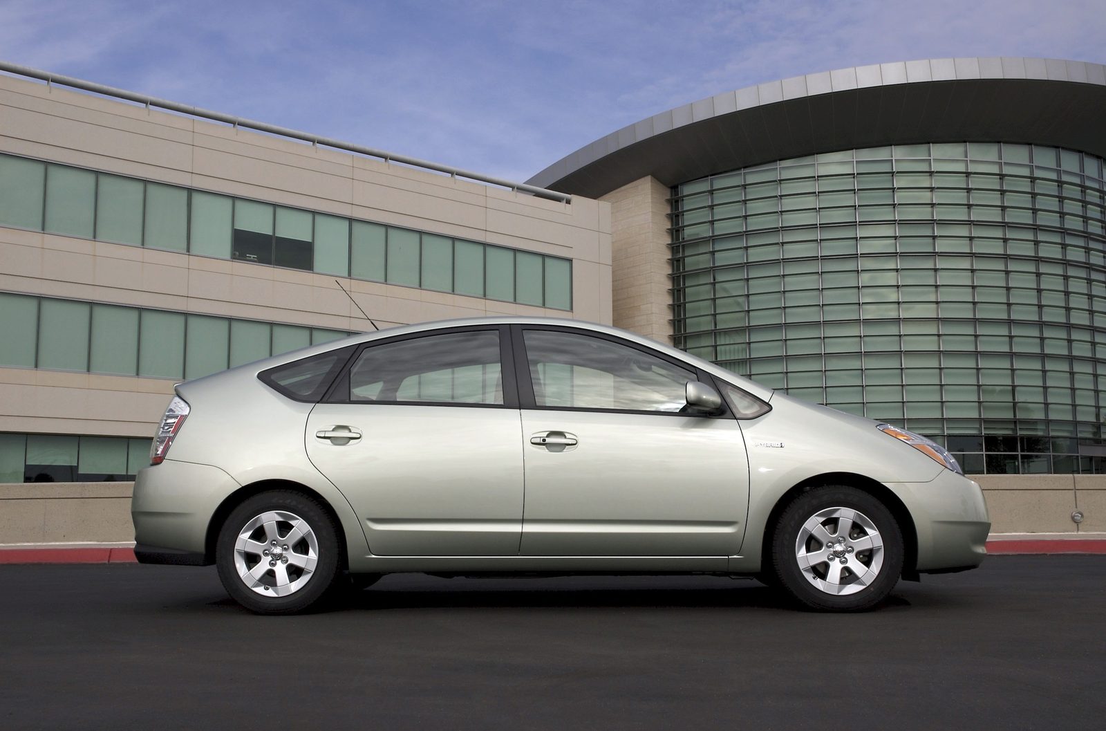 Toyota Prius Second Generation 2003 - exterior, gallery, United States historical generation reference market