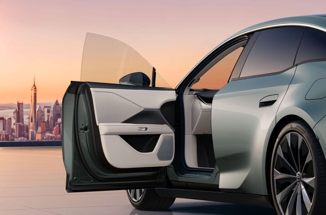 Toyota bZ7 China 2026 - exterior, doors open, China market