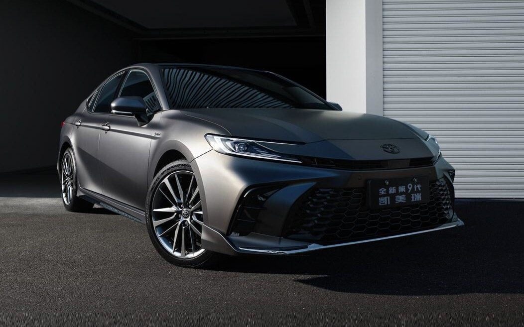 Toyota Camry HEV China 2024 - exterior, front 3q alt, China market