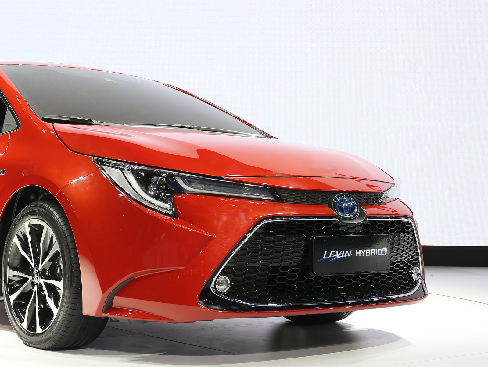 Toyota Levin HEV China 2026 - exterior, front lighting detail, China / global launch media market