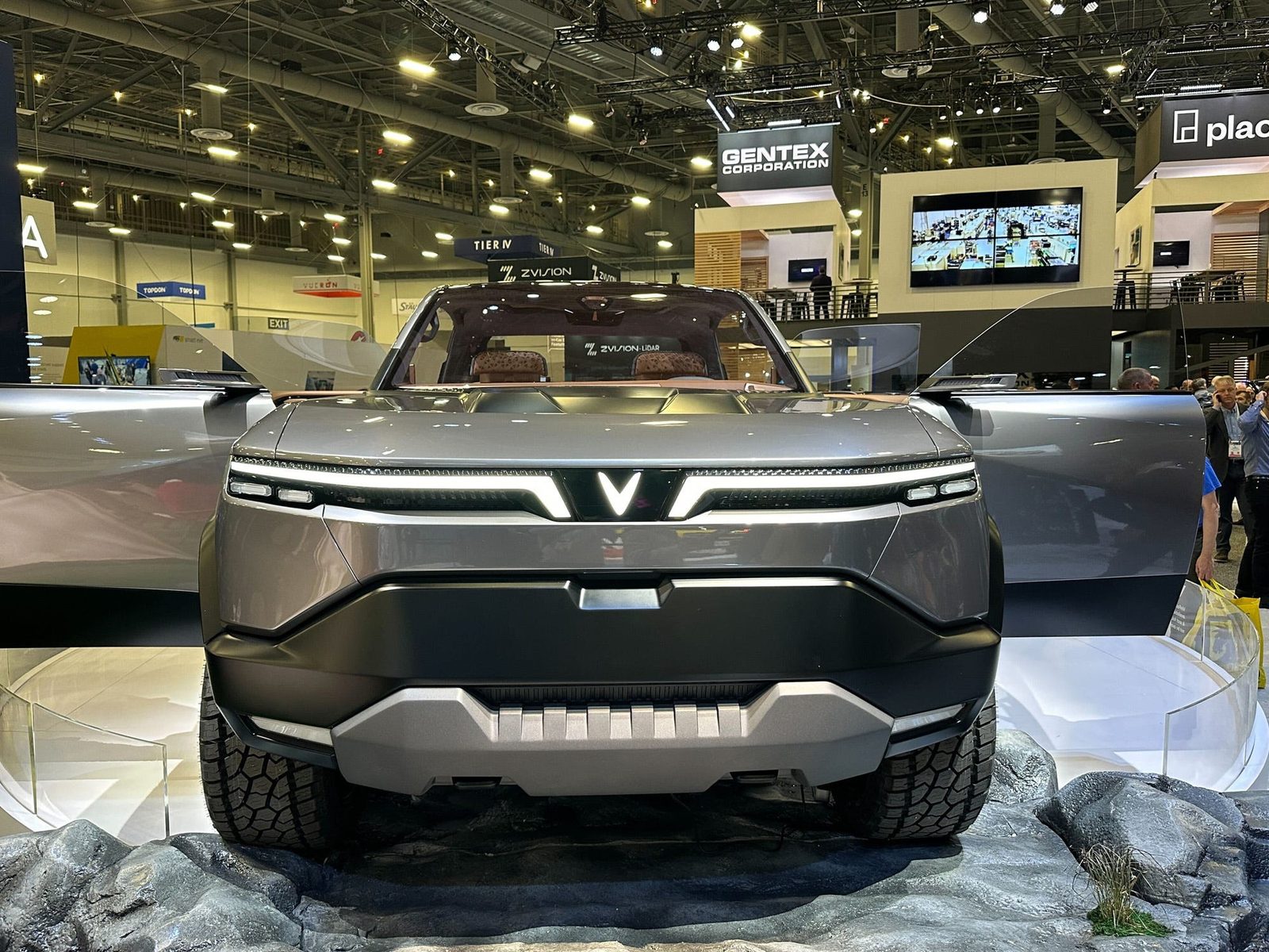 VinFast VF Wild Concept 2024 - exterior, front view, concept / global reference market