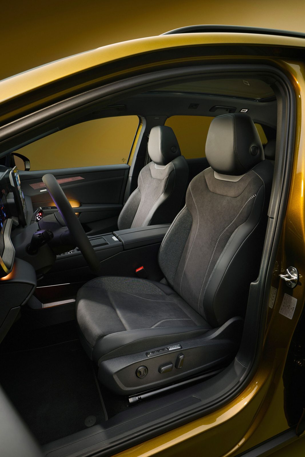 Volkswagen ID. Tiguan Global 2027 - interior, front seats, Europe market