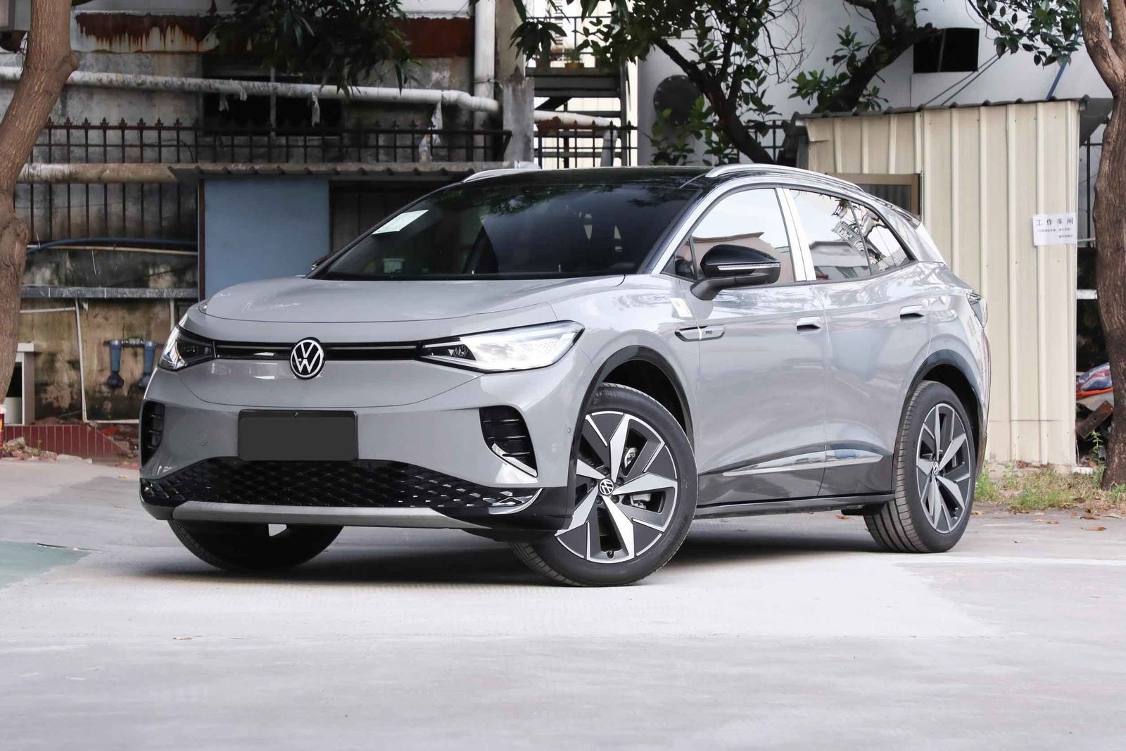 Volkswagen ID.4 CROZZ China 2026 — экстерьер, front 3q outdoor, рынок internal_mvp