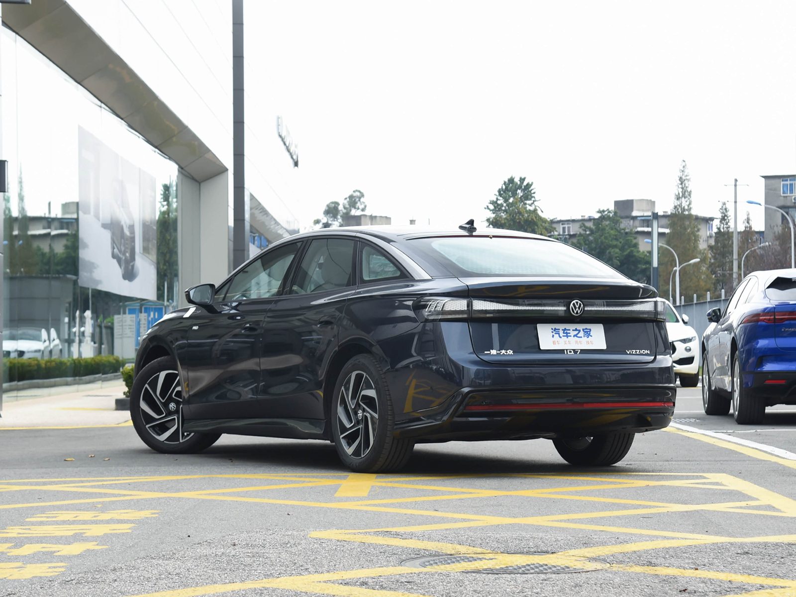 Volkswagen ID.7 Vizzion China 2024 - exterior, rear three-quarter view, China market