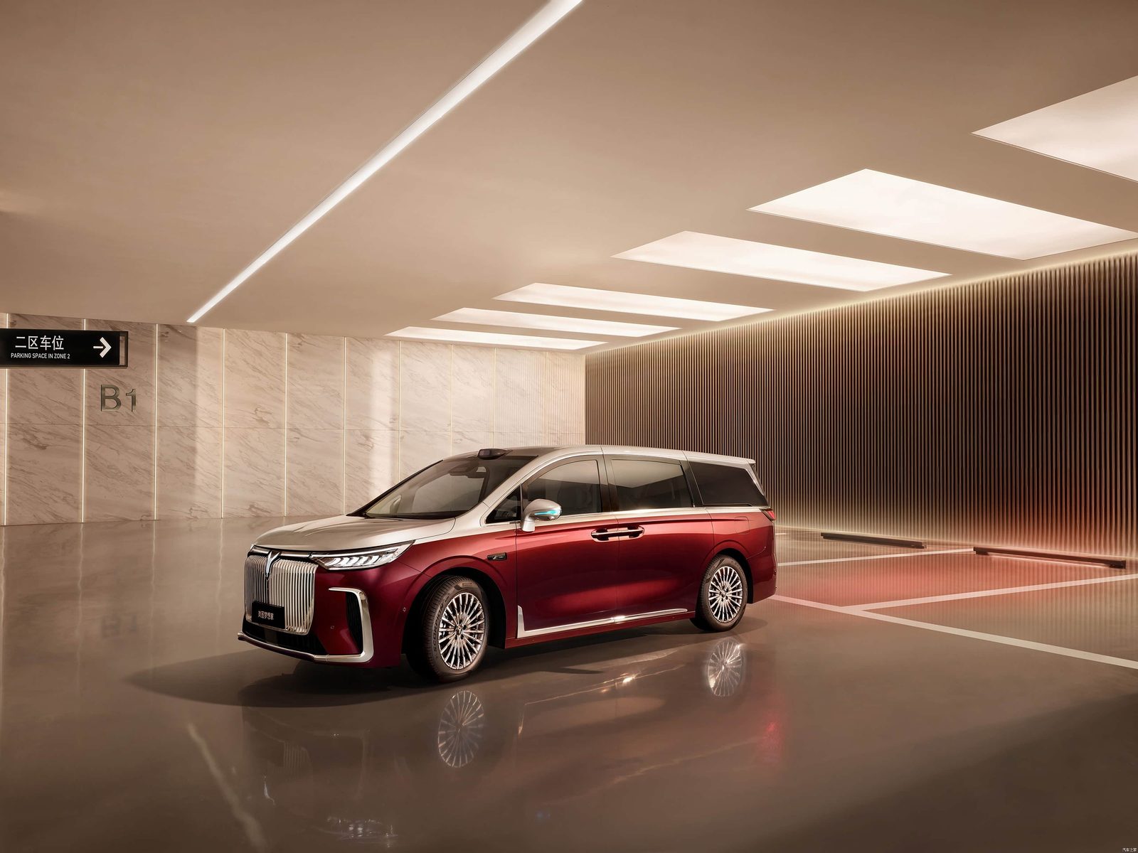 Voyah Dreamer 9 EV - exterior, front 3q indoor, China pre-sale; Dreamer 9 EV/PHEV shared body and cabin market