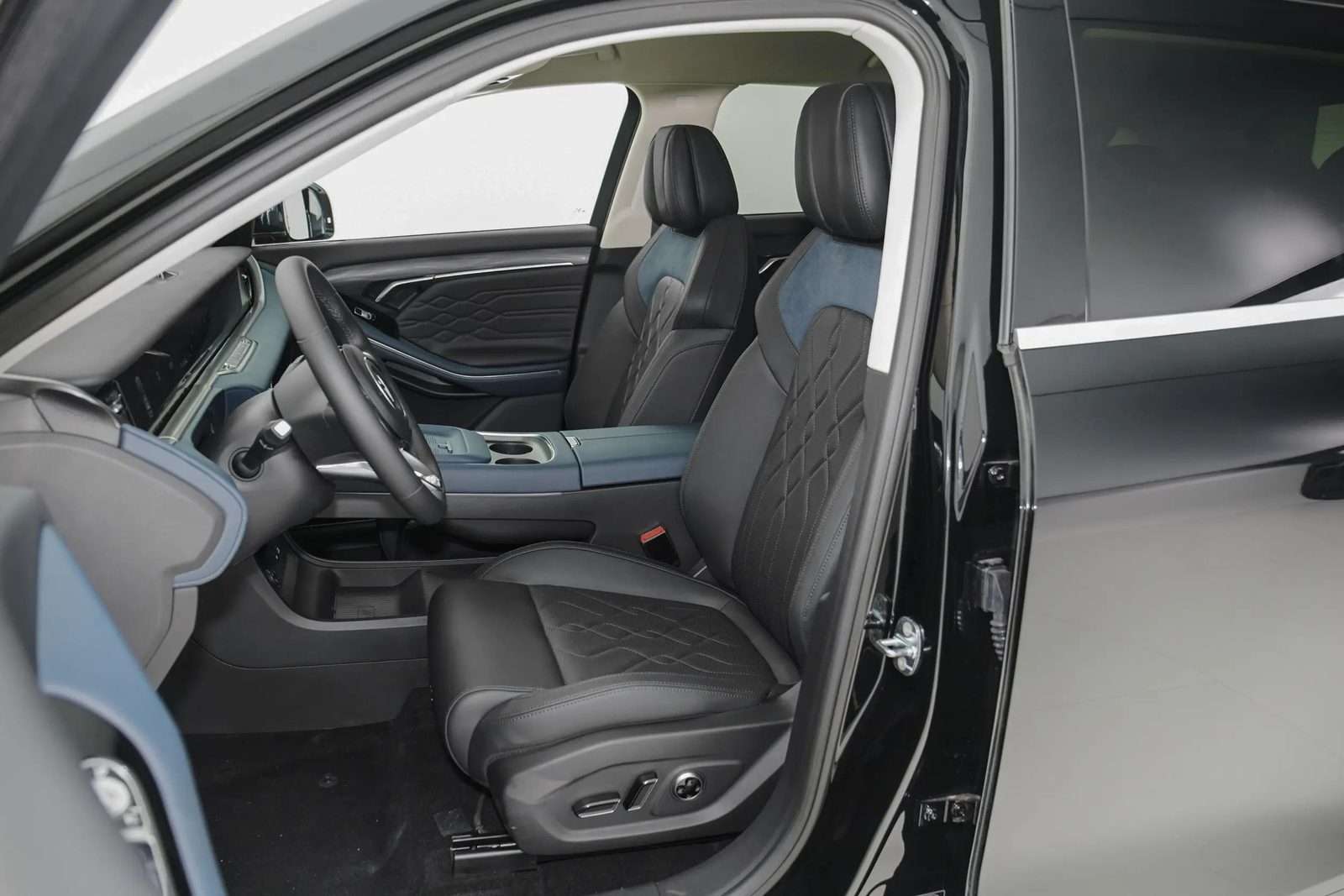 Voyah Free EREV Original 2021 China - interior, front seats