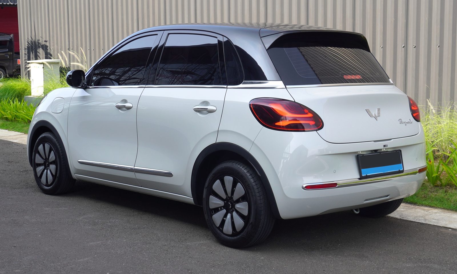 Wuling Bingo 2023 - exterior, rear 3q road, China / Indonesia model reference market