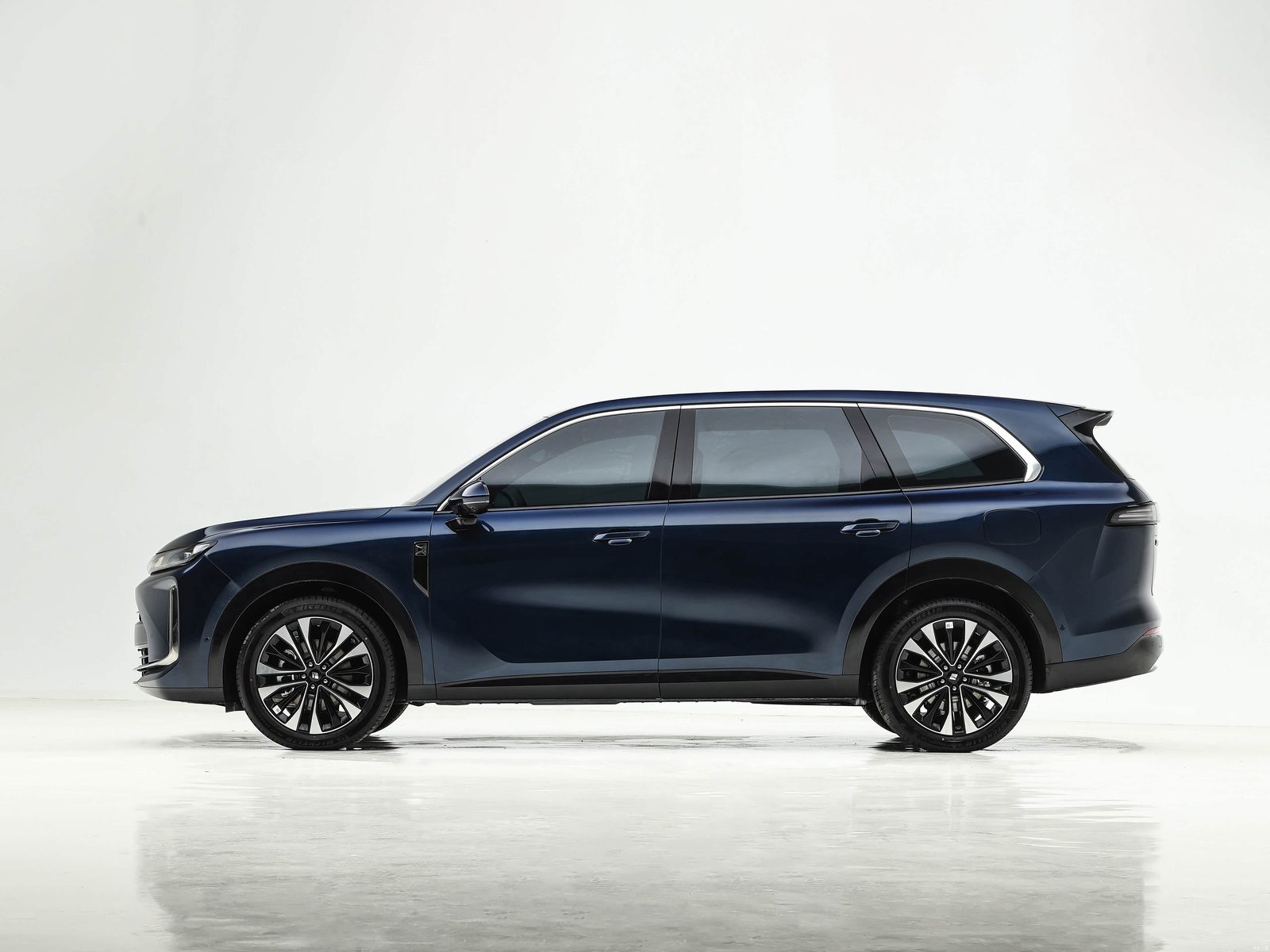 Wuling Huajing S PHEV 2026 - exterior, side view, China market