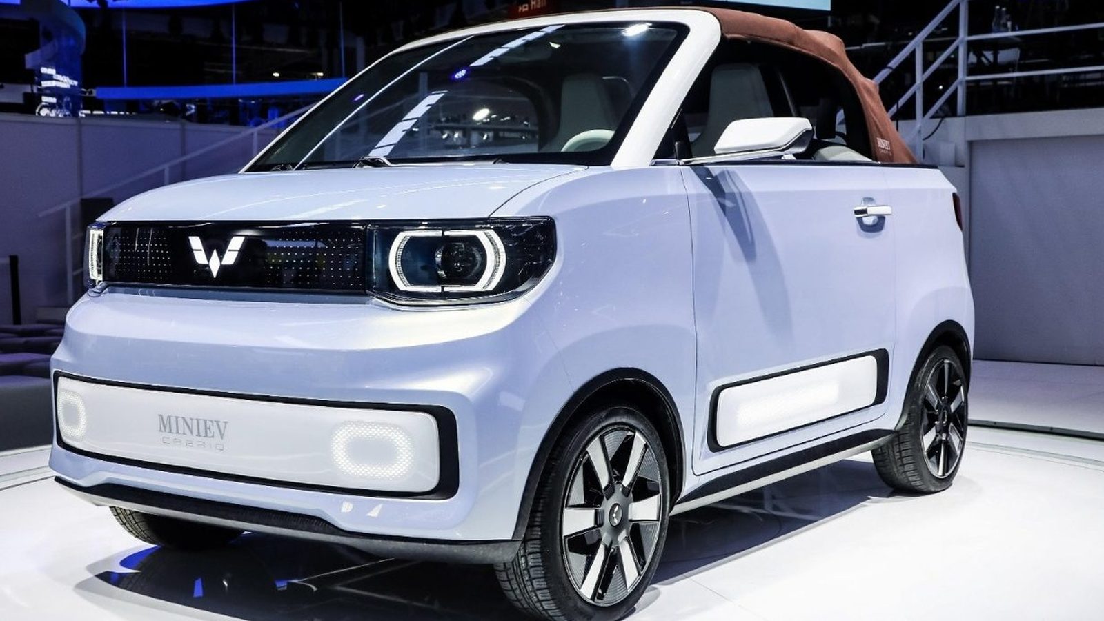 Wuling Mini EV Cabrio 2022 - exterior, front three quarter tight