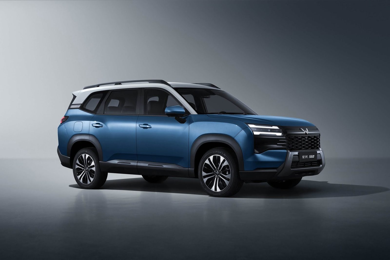 Wuling Starlight 560 PHEV 2026 — главное фото модели, экстерьер, front 3q phev, рынок internal_mvp