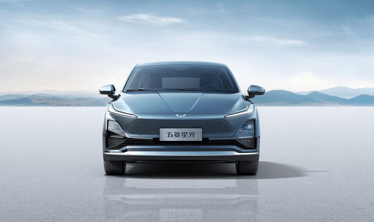 Wuling Starlight PHEV 2023 - exterior, rear three-quarter view