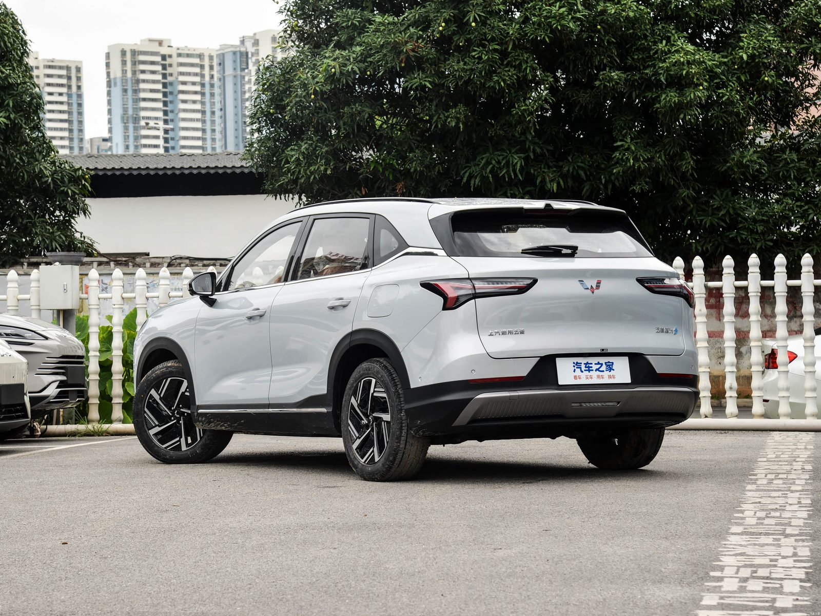 Wuling Starlight S EV 2025 - exterior, rear three-quarter view, China market
