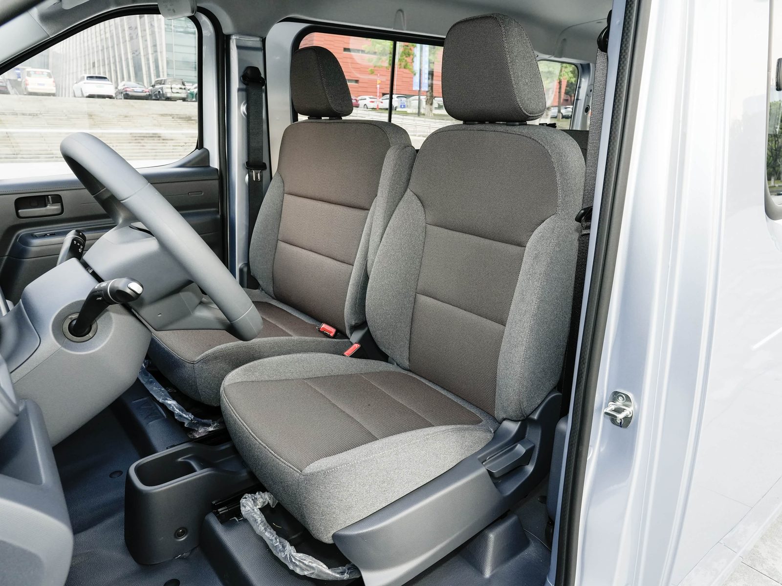 Wuling Yangguang L EV 2026 - interior, front seats, China market