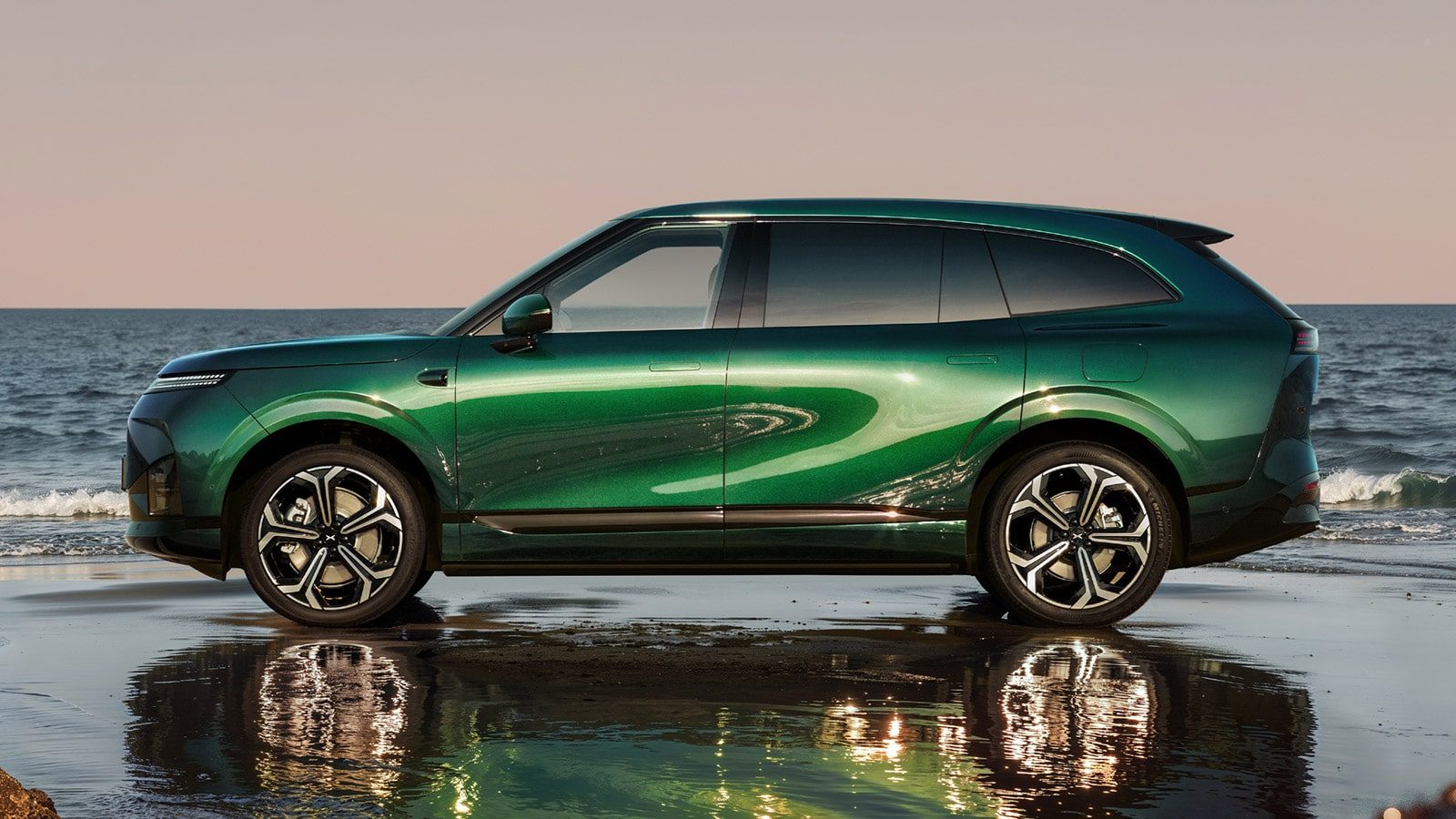 XPeng G9L EV / EREV 2026 - exterior, front three-quarter view, China announcement market
