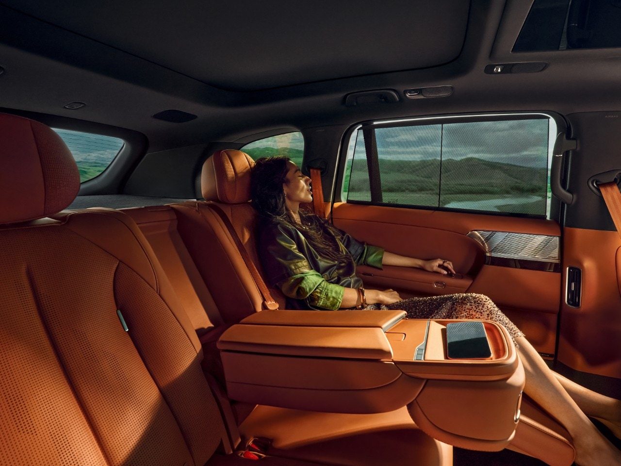 XPeng G9L EV / EREV 2026 - interior, second row seats, China announcement market