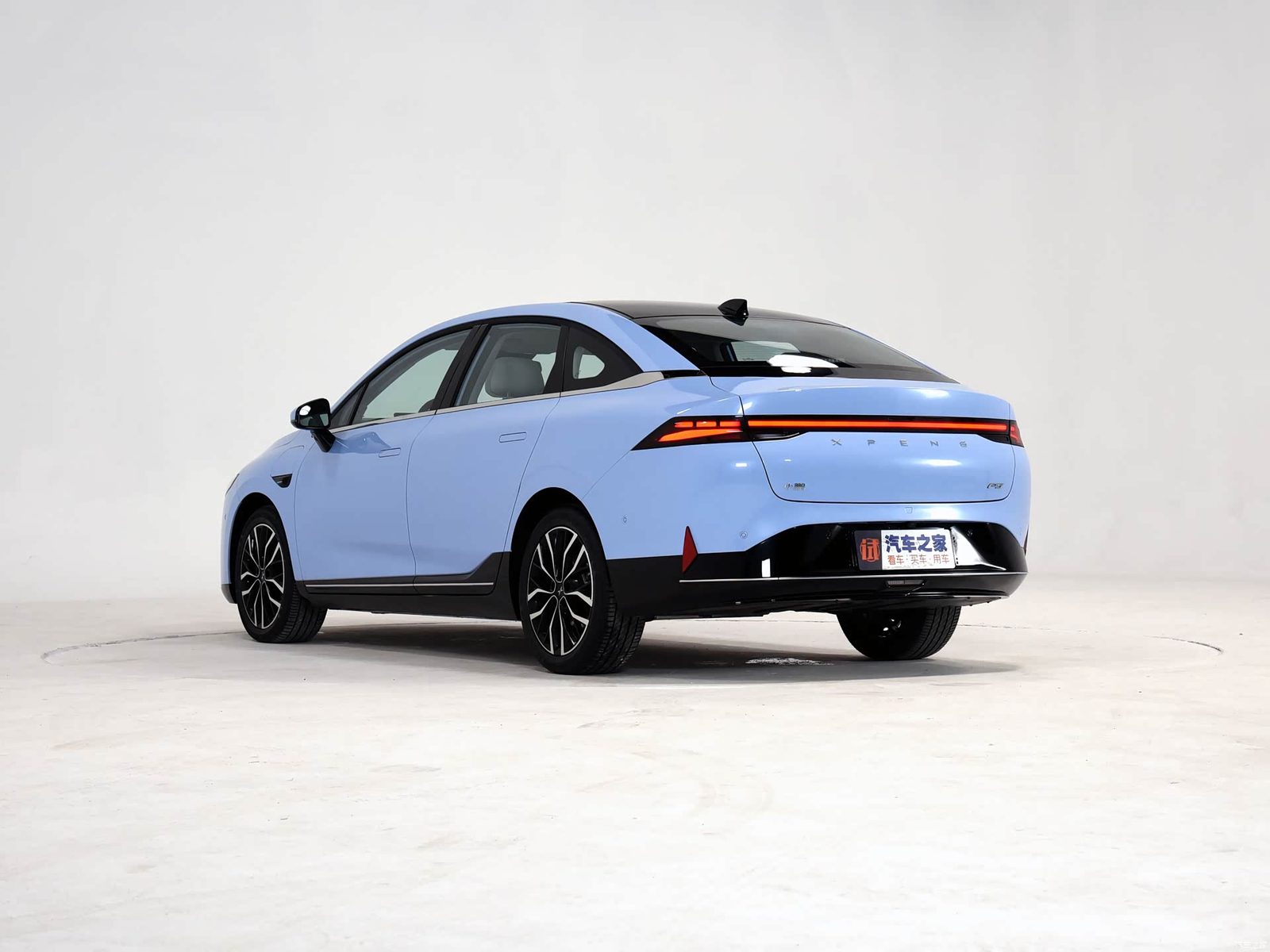 XPeng P5 2022 - exterior, gallery, China exact-trim archive reference market