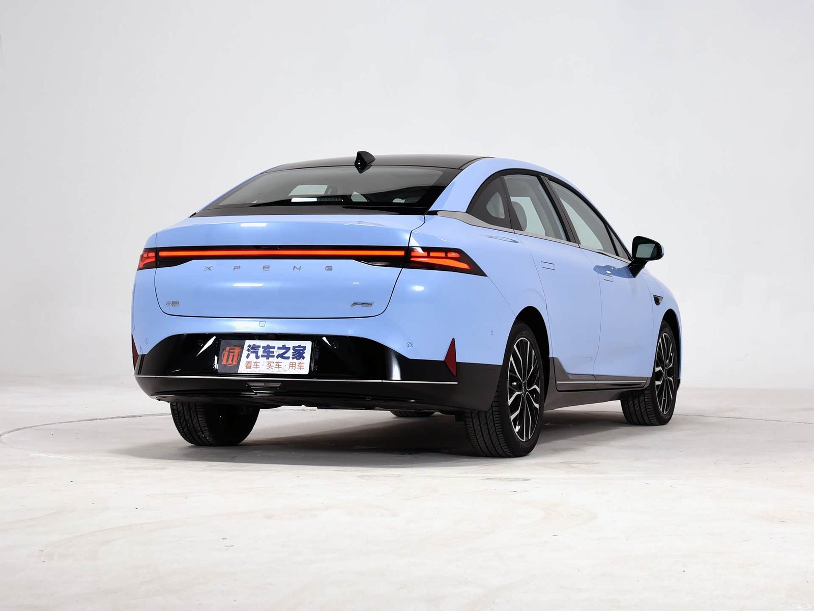 XPeng P5 2022 - exterior, gallery, China exact-trim archive reference market
